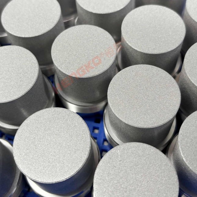 解決液體過濾難題：燒結(jié)過濾器濾芯如何確保高效精度！